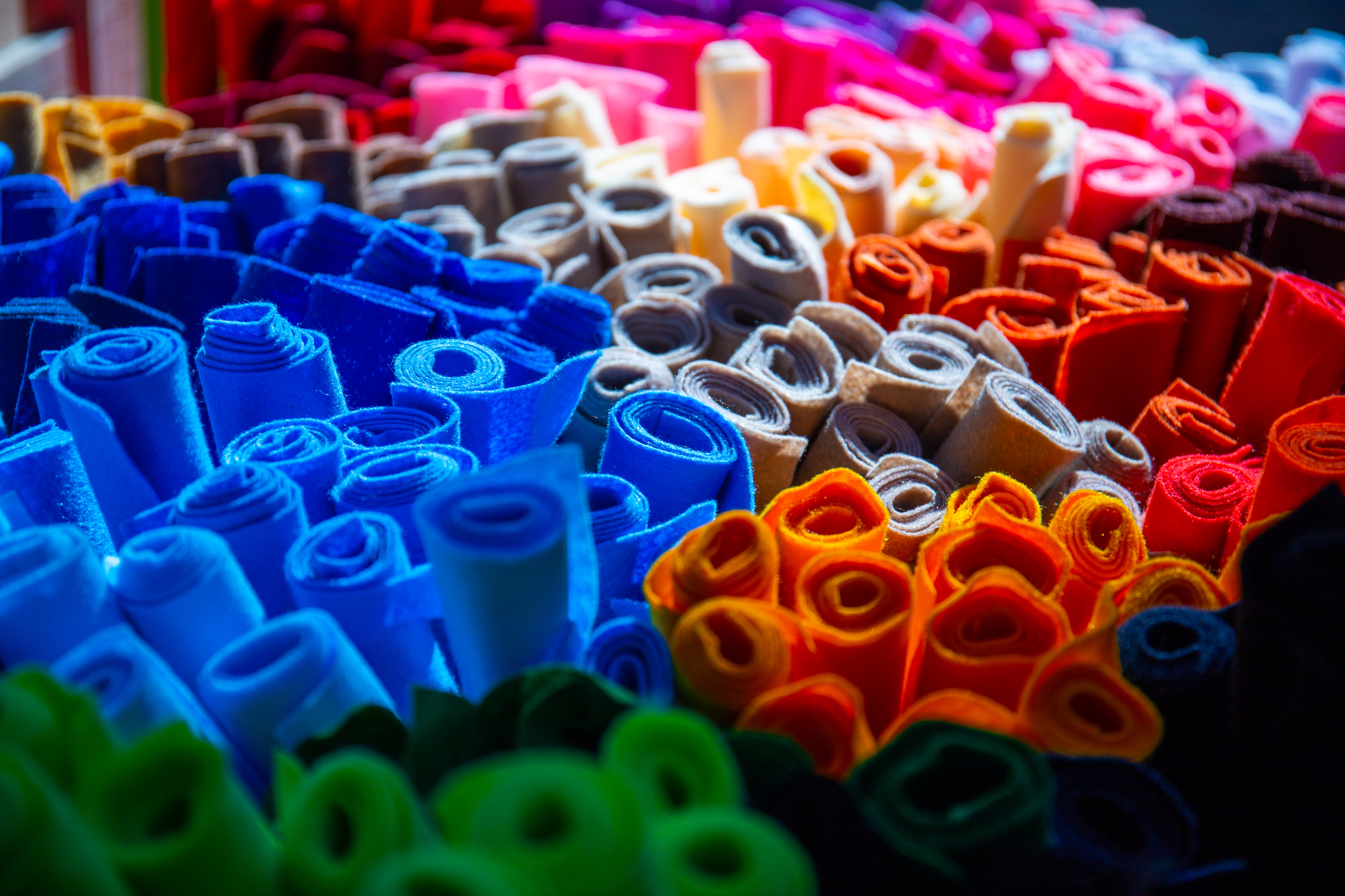 Types of Fabric: A Beginner Comprehensive Fabric Guide | 2025